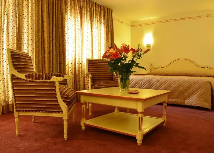 Hotel Omega